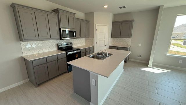 312 GALLANT MAN Court, Granbury, TX 76049