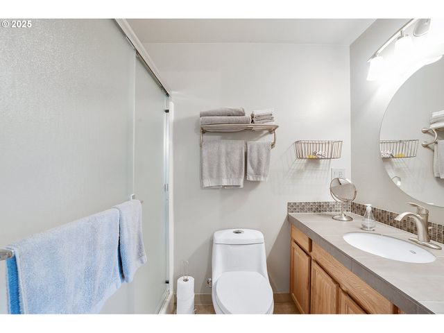 2479 Se 62ND Ln, Hillsboro, OR 97123