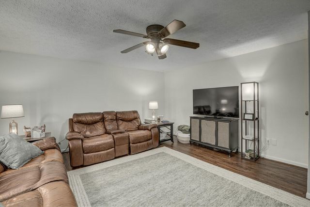 64 Sherwood Drive, Independence, KY 41051