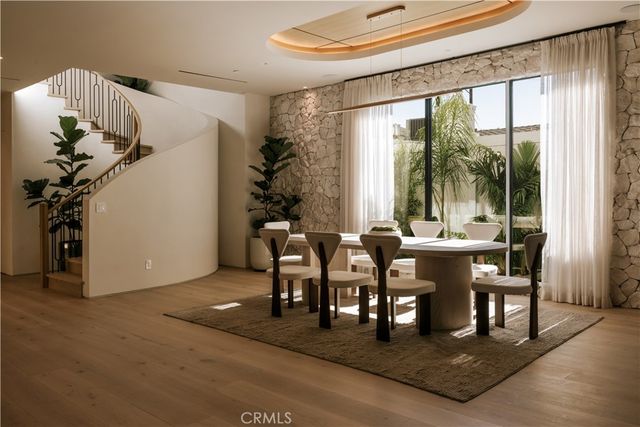 14755 Hesby Street, Sherman Oaks, CA 91403