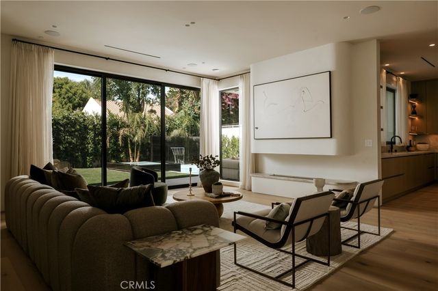 14755 Hesby Street, Sherman Oaks, CA 91403