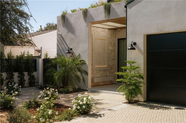 14755 Hesby Street, Sherman Oaks, CA 91403