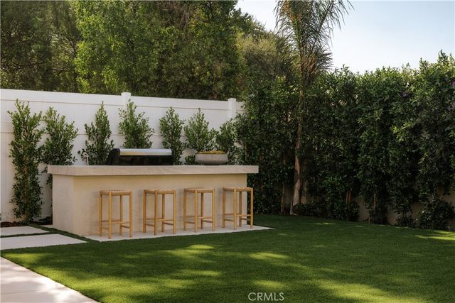 14755 Hesby Street, Sherman Oaks, CA 91403