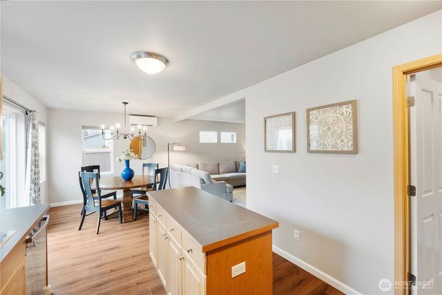 28128 239th Place SE, Maple Valley, WA 98038