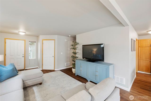 28128 239th Place SE, Maple Valley, WA 98038