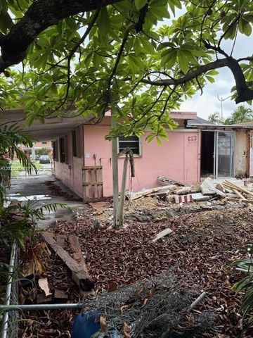 7161 SW 22nd St, Miami, FL 33155
