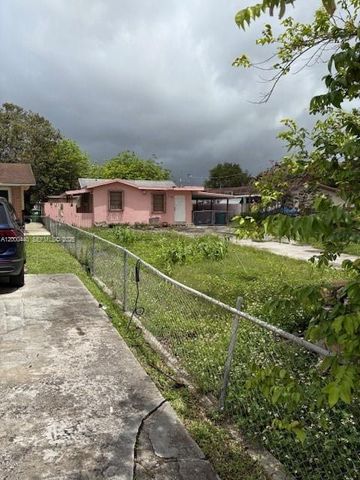 7161 SW 22nd St, Miami, FL 33155
