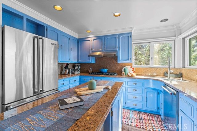 28019 North Shore Road, Lake Arrowhead, CA 92352