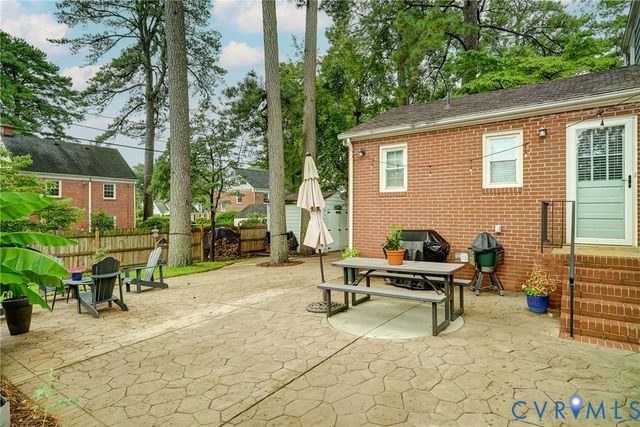 917 Pine Ridge Rd, Henrico, VA 23226