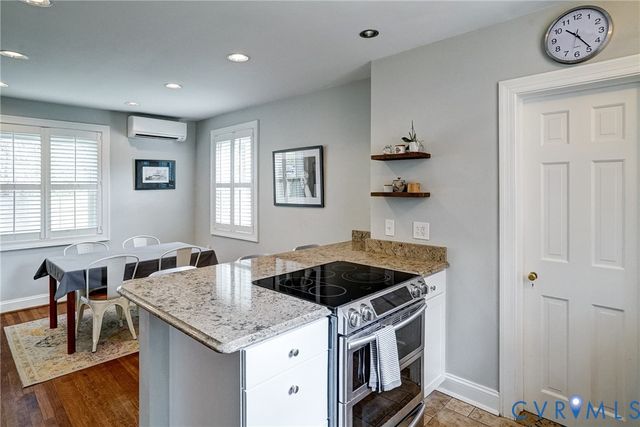 917 Pine Ridge Rd, Henrico, VA 23226