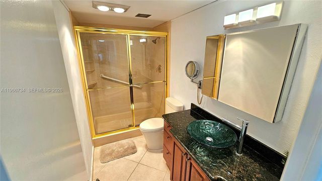 1980 S Ocean Dr 7F, Hallandale Beach, FL 33009