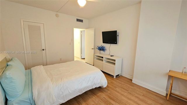 1980 S Ocean Dr 7F, Hallandale Beach, FL 33009