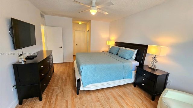 1980 S Ocean Dr 7F, Hallandale Beach, FL 33009