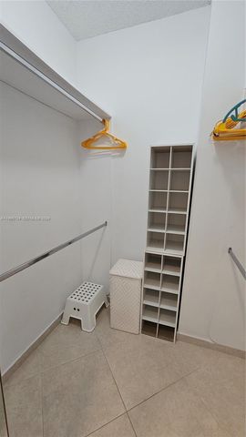 1980 S Ocean Dr 7F, Hallandale Beach, FL 33009