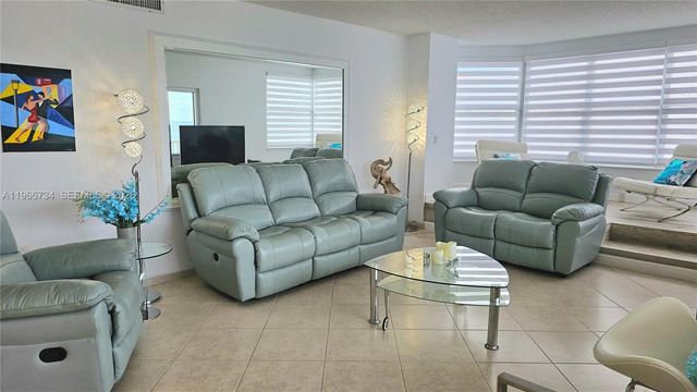 1980 S Ocean Dr 7F, Hallandale Beach, FL 33009