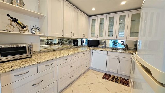 1980 S Ocean Dr 7F, Hallandale Beach, FL 33009