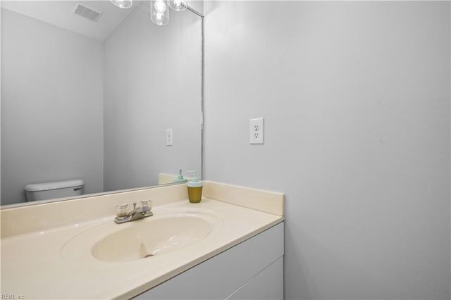 600 Rue Saint La Rogue, Chesapeake, VA 23320