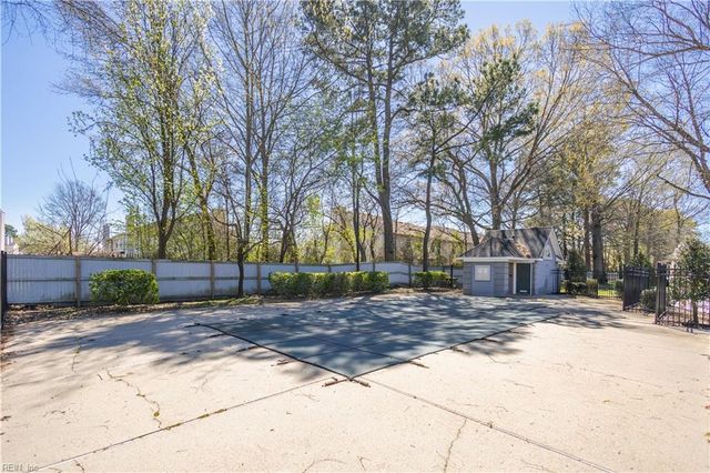 600 Rue Saint La Rogue, Chesapeake, VA 23320