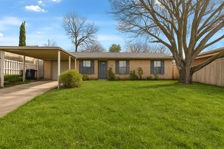 646 Gallant Fox Drive, Dallas, TX 75211