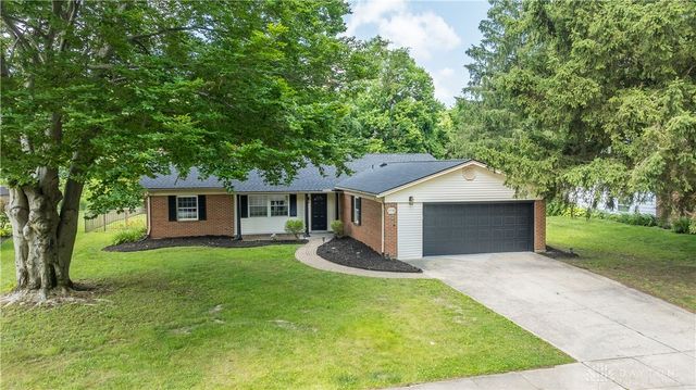 2776 Corlington Drive, Kettering, OH 45440