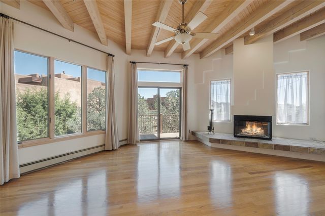 768 Calle Altamira, Santa Fe, NM 87501