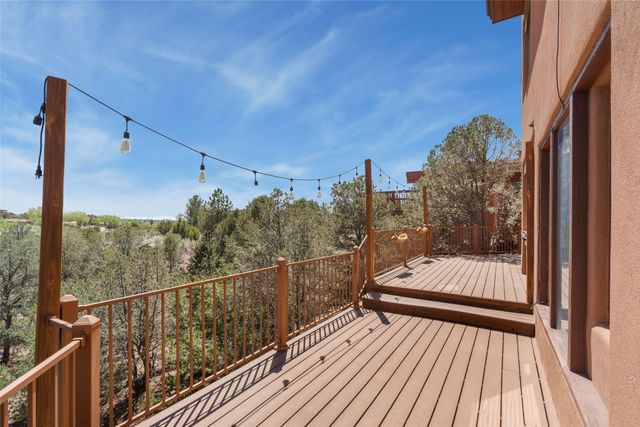 768 Calle Altamira, Santa Fe, NM 87501