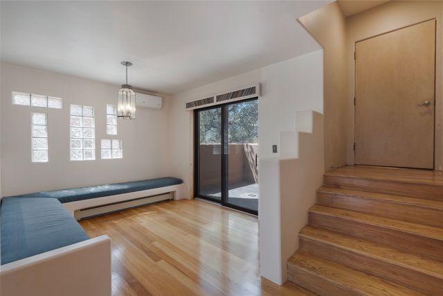 768 Calle Altamira, Santa Fe, NM 87501