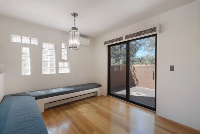 768 Calle Altamira, Santa Fe, NM 87501