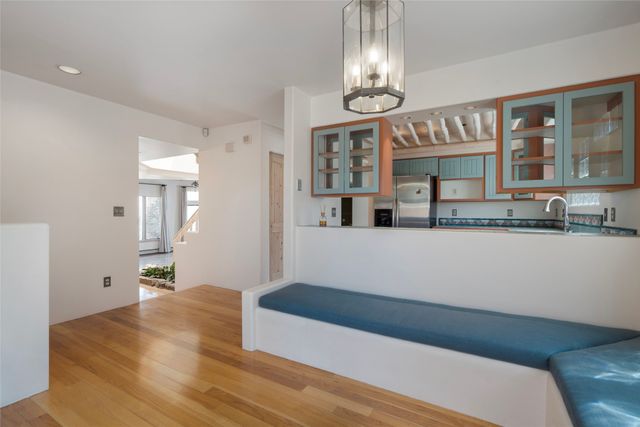 768 Calle Altamira, Santa Fe, NM 87501