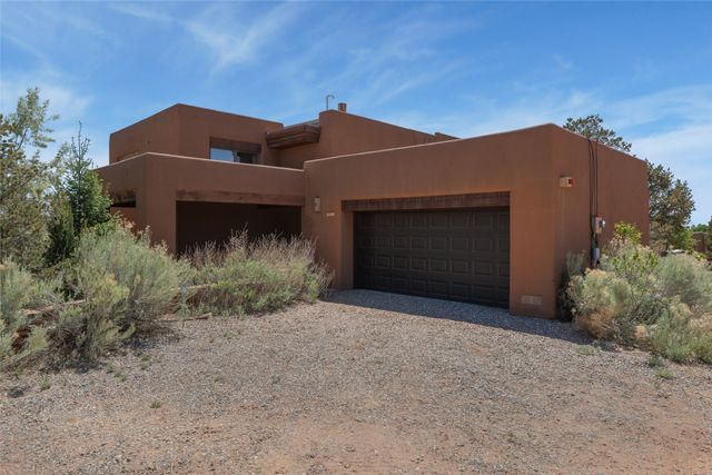 768 Calle Altamira, Santa Fe, NM 87501