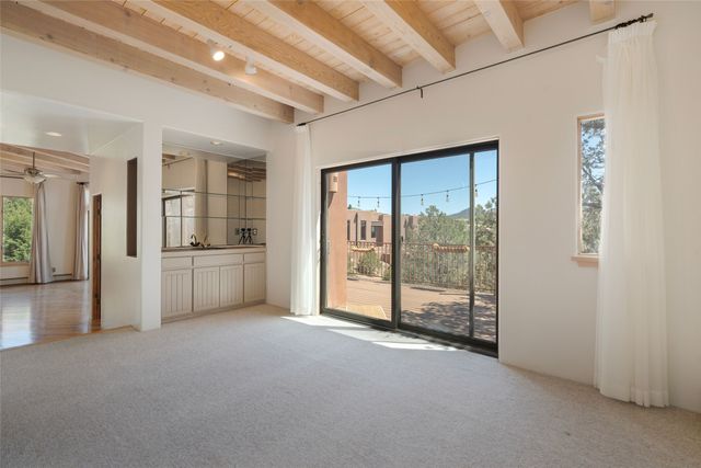 768 Calle Altamira, Santa Fe, NM 87501