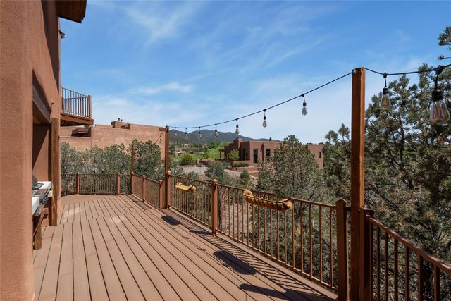 768 Calle Altamira, Santa Fe, NM 87501