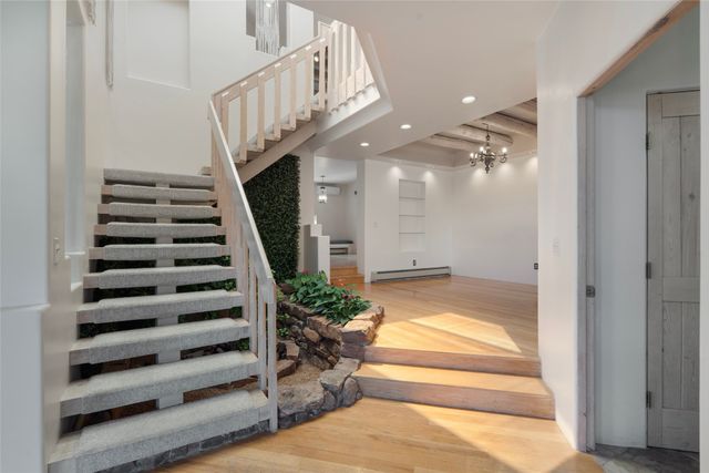 768 Calle Altamira, Santa Fe, NM 87501