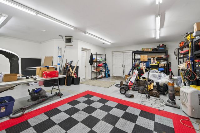19055 Ridgewood Road, Deephaven, MN 55391