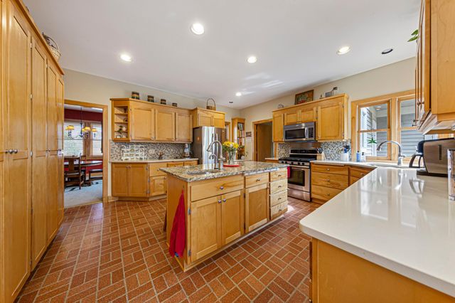 5680 Endwood Trail, Northfield, MN 55057