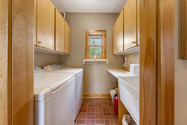 5680 Endwood Trail, Northfield, MN 55057