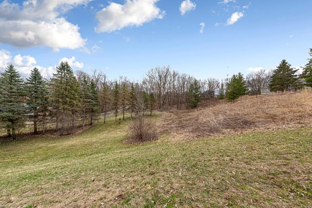 5680 Endwood Trail, Northfield, MN 55057