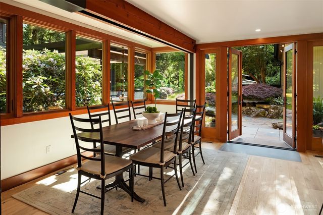 2716 106th Place SE, Beaux Arts, WA 98004