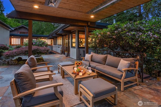 2716 106th Place SE, Beaux Arts, WA 98004