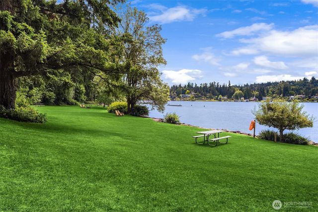 2716 106th Place SE, Beaux Arts, WA 98004