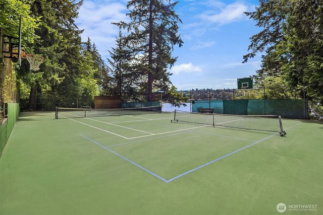 2716 106th Place SE, Beaux Arts, WA 98004