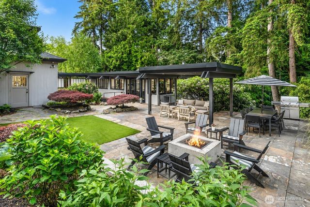 2716 106th Place SE, Beaux Arts, WA 98004