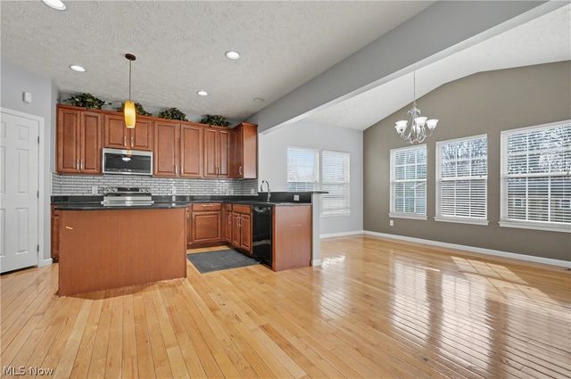 1246 Marsh Fern Lane, Akron, OH 44312