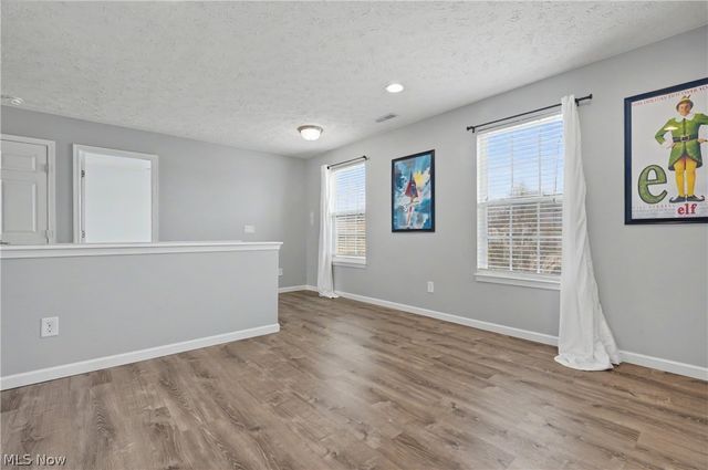 1246 Marsh Fern Lane, Akron, OH 44312