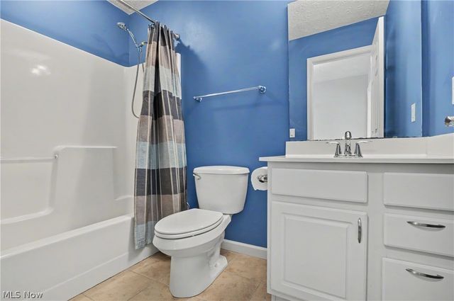 1246 Marsh Fern Lane, Akron, OH 44312