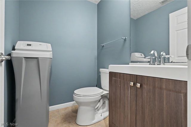 1246 Marsh Fern Lane, Akron, OH 44312