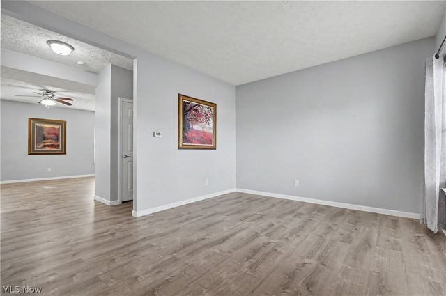 1246 Marsh Fern Lane, Akron, OH 44312