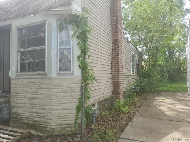 8247 Auburn Street, Detroit, MI 48228
