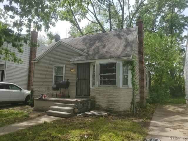 8247 Auburn Street, Detroit, MI 48228