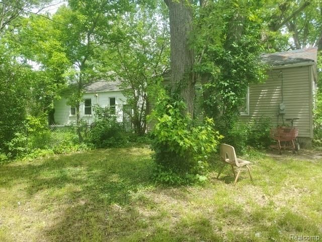 8247 Auburn Street, Detroit, MI 48228